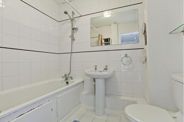  Image of 1 Bedroom Flat to rent at Hammersmith Road, London, W14