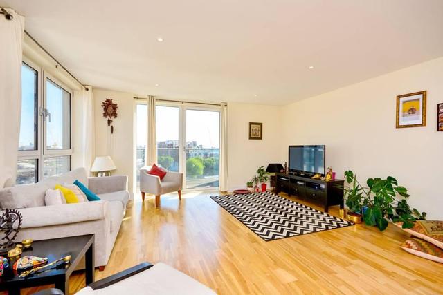  Image of 3 Bedroom Flat to rent at Westbourne Park Road, Ladboke Grove, W2
