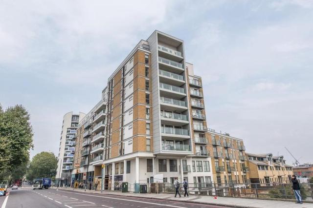  Image of 2 Bedroom Flat to rent at Westferry Circus, Canary Wharf, E14