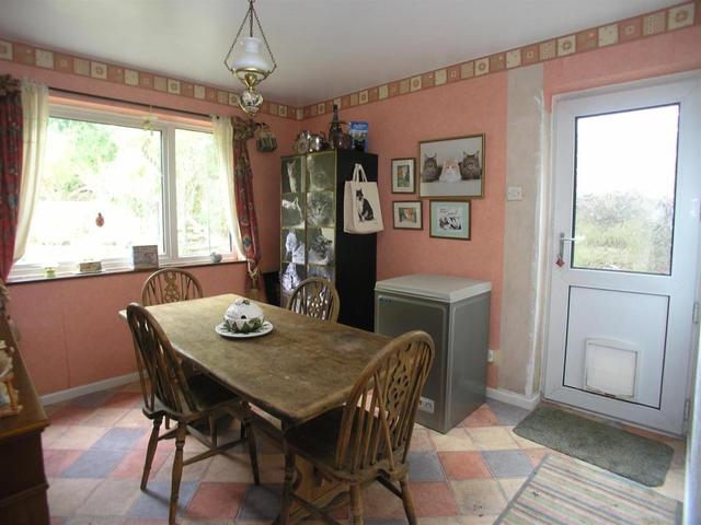  Image of 3 Bedroom Semi-Detached for sale at Sawbridgeworth