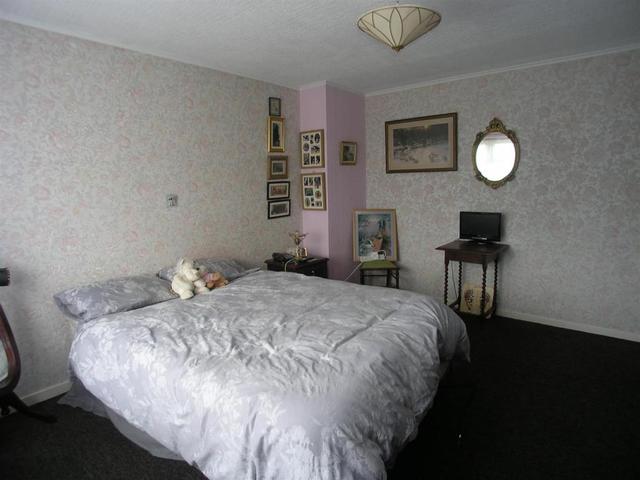  Image of 3 Bedroom Semi-Detached for sale at Sawbridgeworth