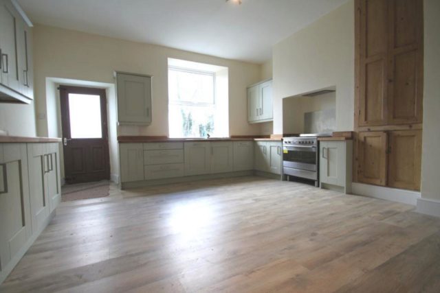  Image of 6 Bedroom Property to rent at 6 Bed house, Fulwood Rd, S10