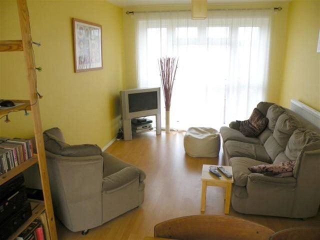  Image of 1 Bedroom Flat to rent at Kesteven Walk, Eastgate, Peterborough