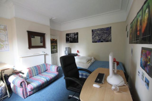  Image of 4 Bedroom Property to rent at Newly Modernised 4 bed, Brunswick Street