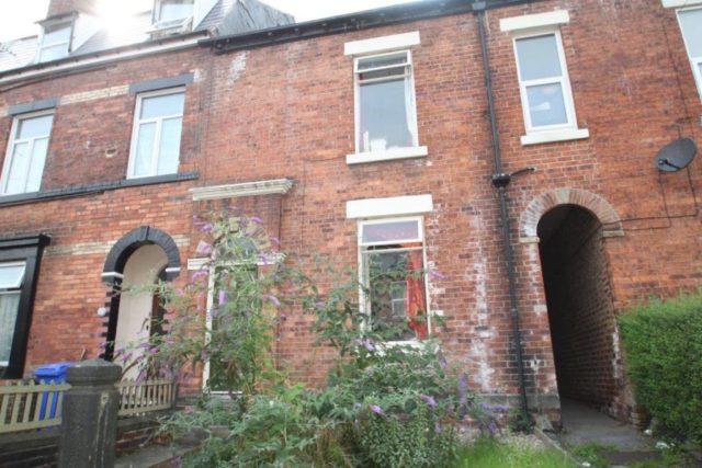  Image of 4 Bedroom Property to rent at Newly Modernised 4 bed, Brunswick Street