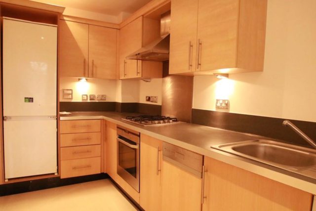  Image of 2 Bedroom Terraced for sale at Holmes Close, Purley