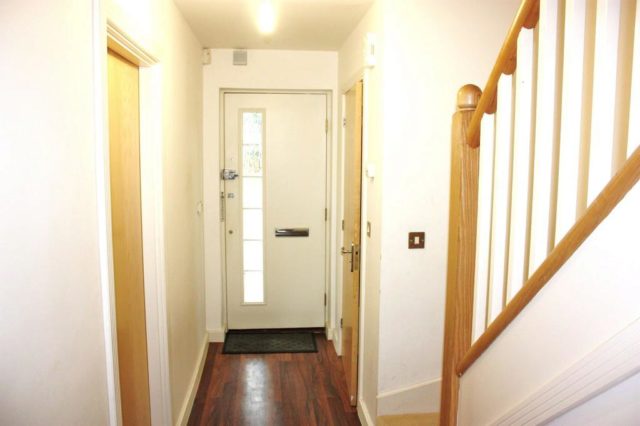  Image of 2 Bedroom Terraced for sale at Holmes Close, Purley
