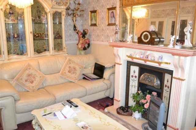  Image of 3 Bedroom End of Terrace for sale at Kesteven Close, Hainault, Ilford