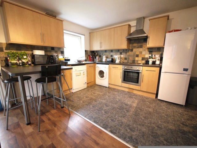  Image of 1 Bedroom Houses to rent at Windmill House, Westferry Road, Limehouse, E14
