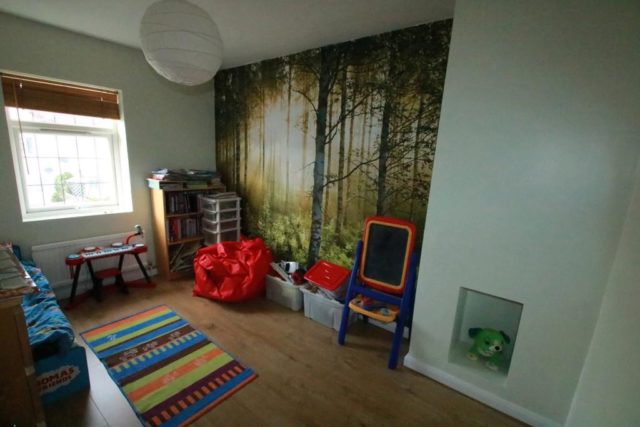  Image of 3 Bedroom End of Terrace for sale at Waddon, Croydon