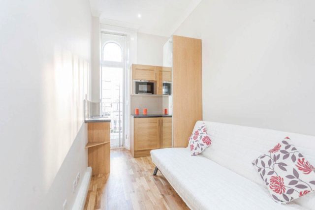  Image of Studio to rent at West Cromwell Road, Earls Court, SW5
