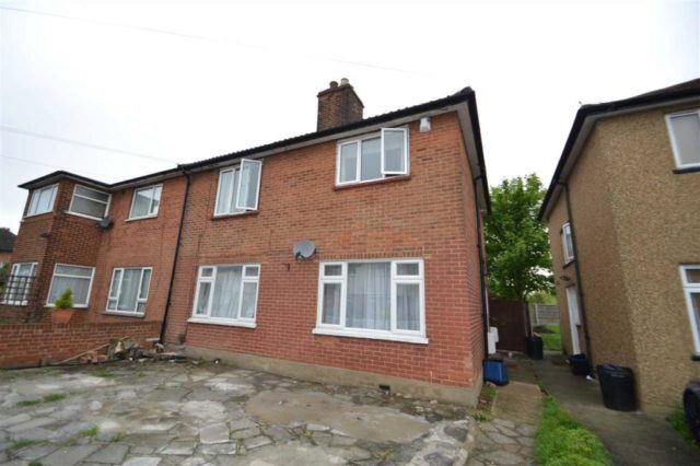  Image of 2 Bedroom Maisonette for sale at Gaysham Avenue, Ilford