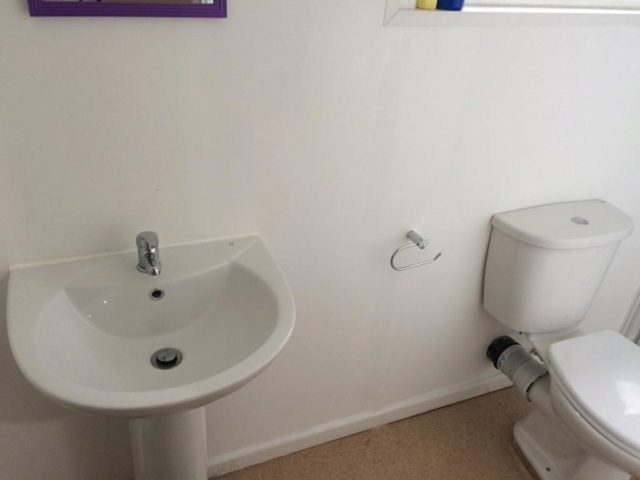  Image of 2 Bedroom Flat to rent at Two Double Bedroom Flat Hanwell