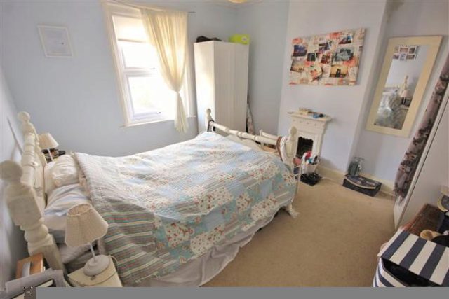  Image of 2 Bedroom Flat for sale at Parkwood Road, Bournemouth