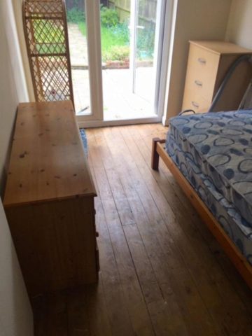  Image of 2 Bedroom Semi-Detached to rent at Two Bedroom Semi-Detached House Hillingdon