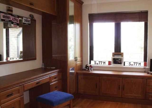 Image of 4 Bedroom Houses for sale at Blyth Road, Bromley
