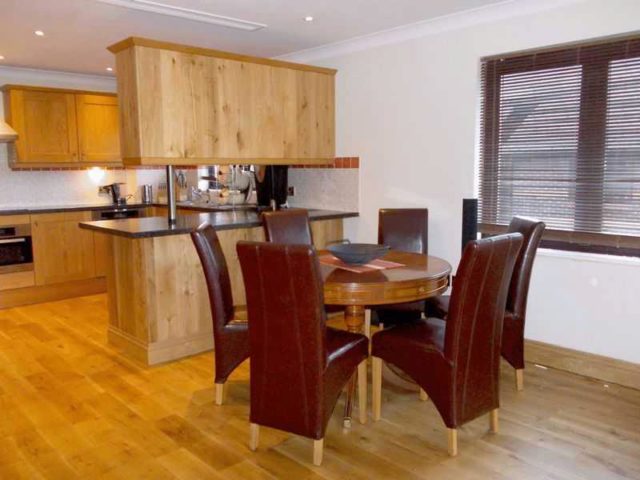  Image of 4 Bedroom Houses for sale at Blyth Road, Bromley