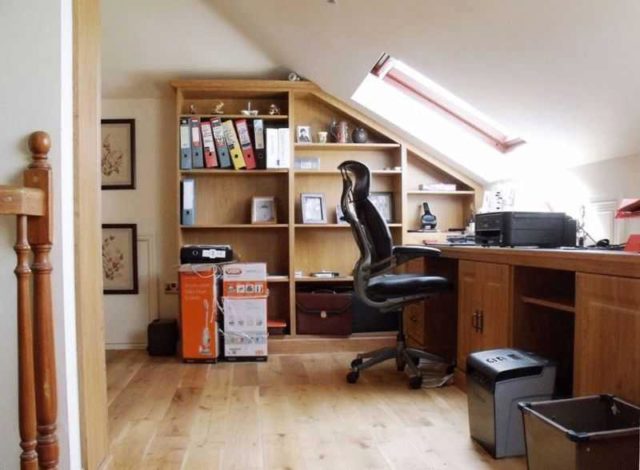  Image of 4 Bedroom Houses for sale at Blyth Road, Bromley