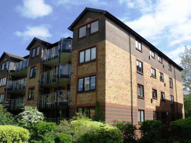  Image of 4 Bedroom Houses for sale at Blyth Road, Bromley