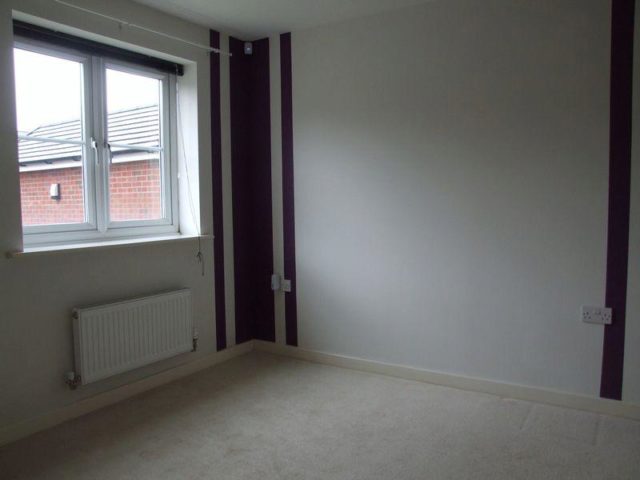 Image of 2 Bedroom Flat to rent at Dixon Close, Redditch