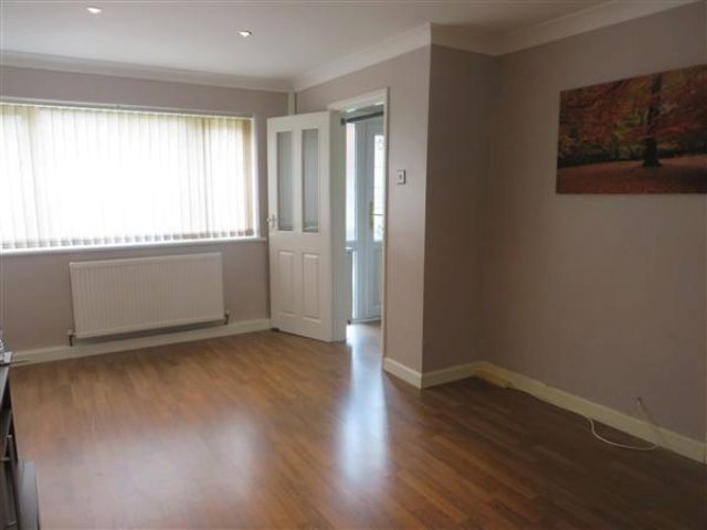  Image of 3 Bedroom Houses to rent at Maycroft Gardens, Grays