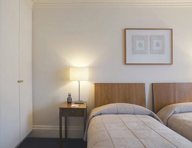  Image of 2 Bedroom Flat to rent at Brick Street, Mayfair, W1J