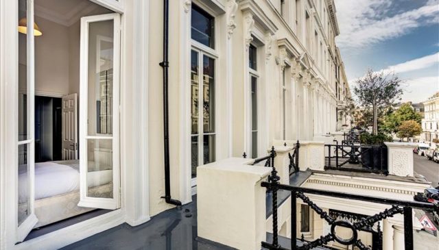  Image of 2 Bedroom Flat to rent at Lexham Gardens, South Kensington, W8
