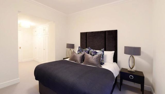  Image of 2 Bedroom Flat to rent at Lexham Gardens, South Kensington, W8