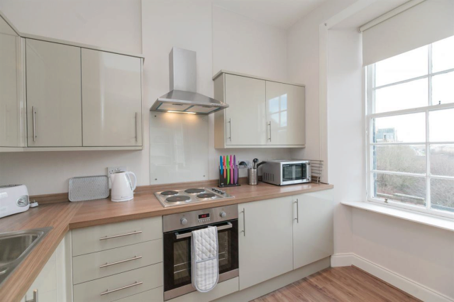  Image of 2 Bedroom Flat to rent at Kensington Court Place, Kensington, W8