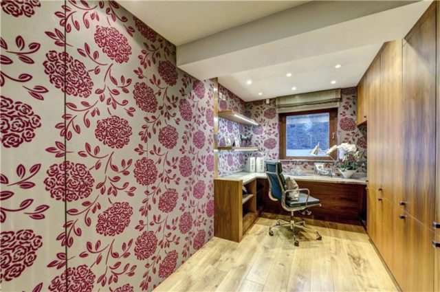  Image of 3 Bedroom Maisonette to rent at Stafford Terrace, Kensington, W8