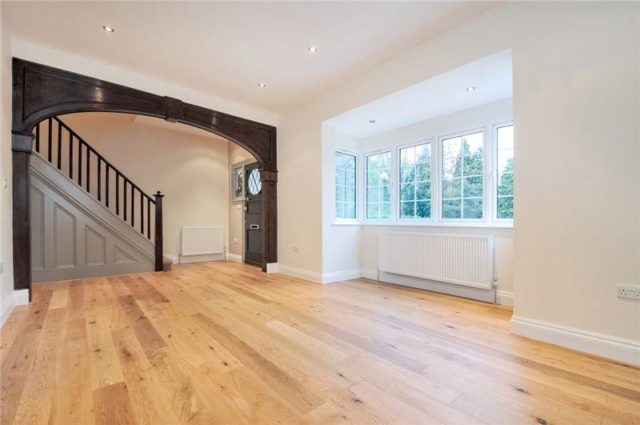  Image of 4 Bedroom Houses to rent at Launceston Place, Kensington, W8