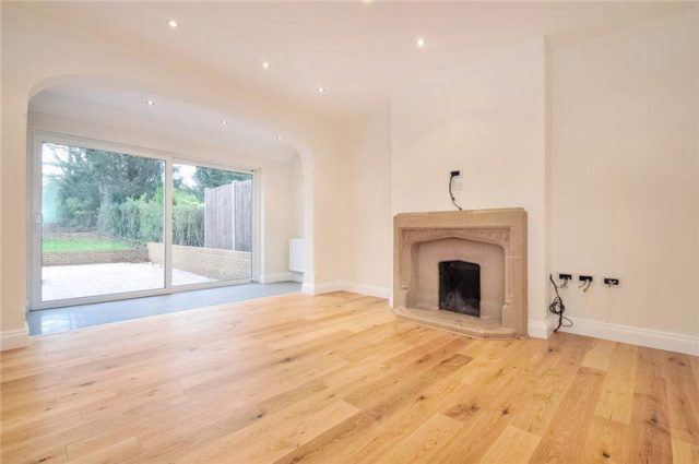  Image of 4 Bedroom Houses to rent at Launceston Place, Kensington, W8