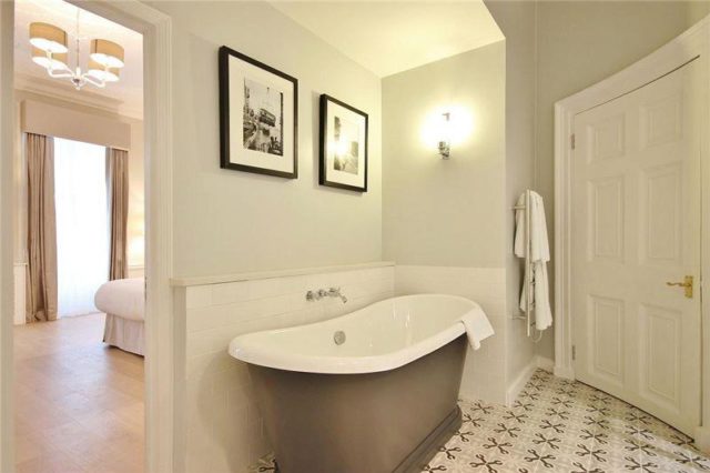  Image of 1 Bedroom Flat to rent at Hertford Street, Mayfair, W1J