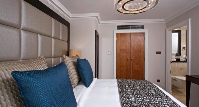  Image of 3 Bedroom Flat to rent at Stanhope Gardens, South Kensington, SW7