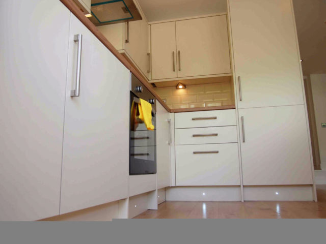  Image of 3 Bedroom Bungalow for sale at Lletty Dafydd, Clyne, Neath, Castell-nedd Port Talbot, SA11