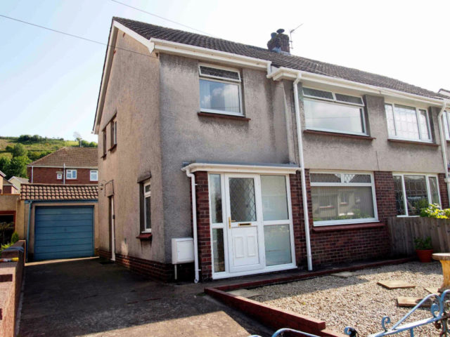  Image of 3 Bedroom Semi-Detached for sale at Cae Folland, Penclawdd, Swansea, Abertawe, SA4