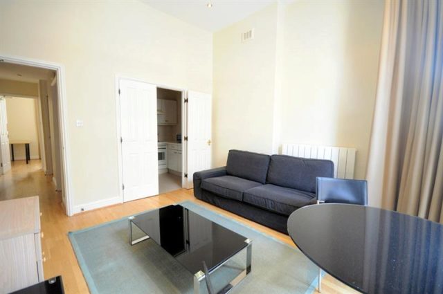  Image of 2 Bedroom Flat to rent at Nottingham Place, Marylebone, W1U