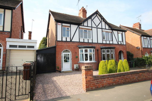  Image of 3 Bedroom Semi-Detached to rent at Marchant Road, Compton, Wolverhampton