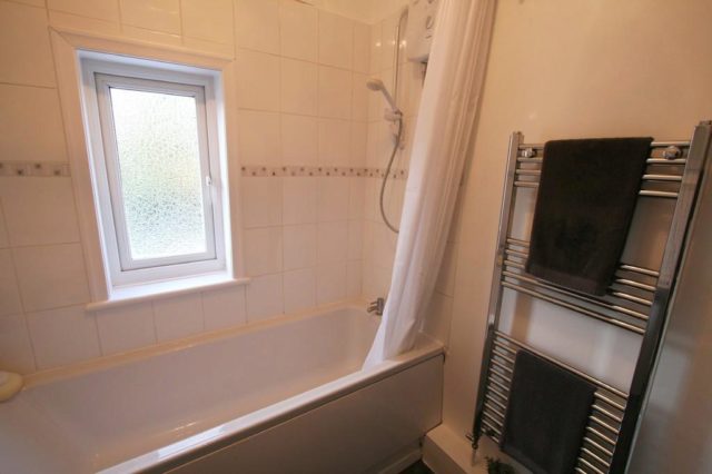  Image of 3 Bedroom Semi-Detached to rent at Marchant Road, Compton, Wolverhampton