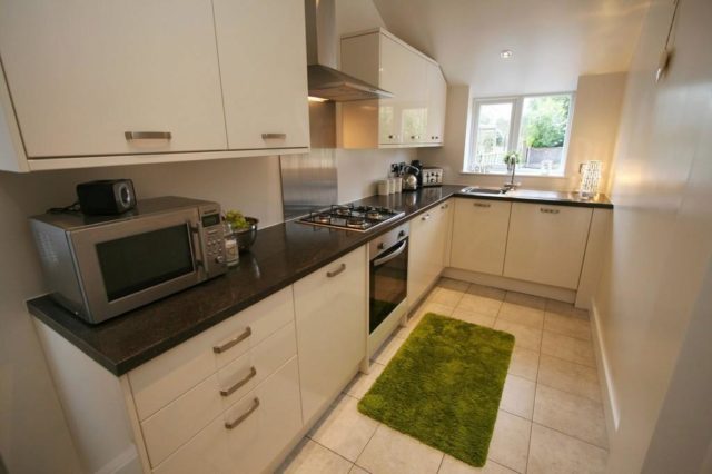  Image of 3 Bedroom Semi-Detached to rent at Marchant Road, Compton, Wolverhampton