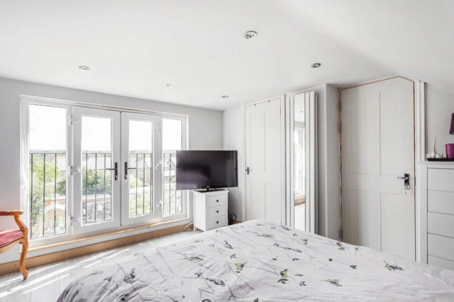  Image of 4 Bedroom Semi-Detached for sale at Frant Field, Edenbridge, TN8