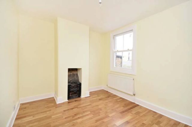  Image of 2 Bedroom Flat to rent at Ormonde Gate, Chelsea, SW3