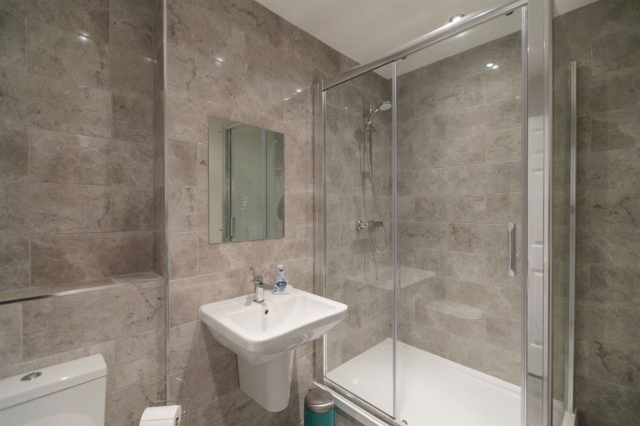  Image of 2 Bedroom Flat to rent at Kensington Court Place, Kensington, W8