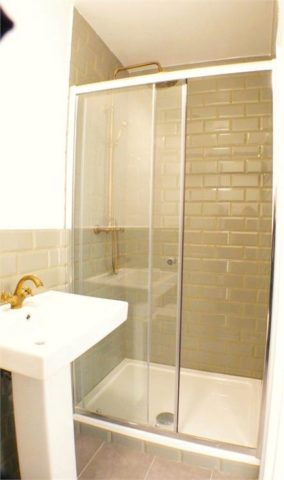  Image of 2 Bedroom Flat for sale at Lichfield Grove, Finchley