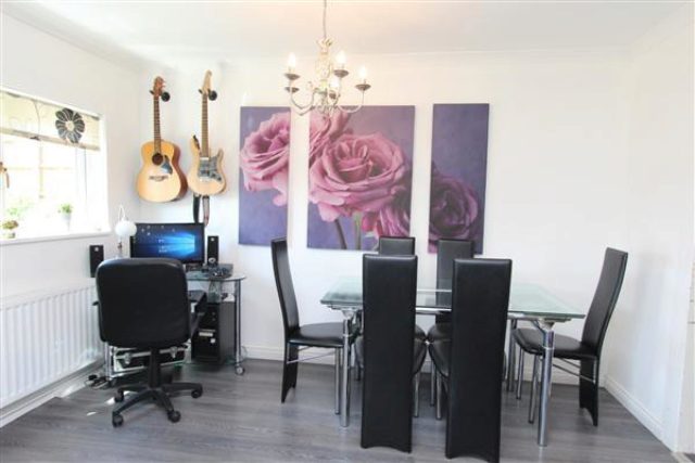 Image of 2 Bedroom Houses for sale at Polsteads, Basildon