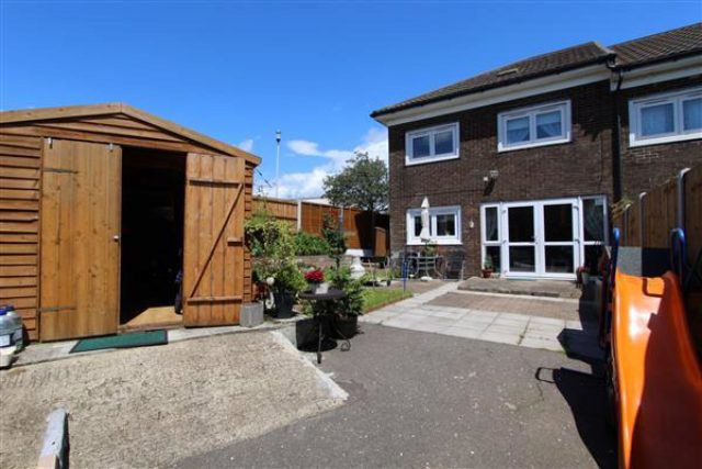  Image of 2 Bedroom Houses for sale at Polsteads, Basildon