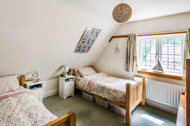  Image of 3 Bedroom Detached for sale at Stick Hill, Edenbridge, TN8