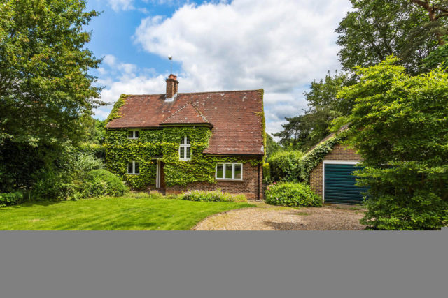  Image of 3 Bedroom Detached for sale at Stick Hill, Edenbridge, TN8
