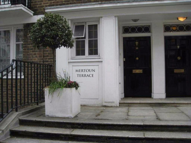  Image of 4 Bedroom Terraced for sale at London, W1H