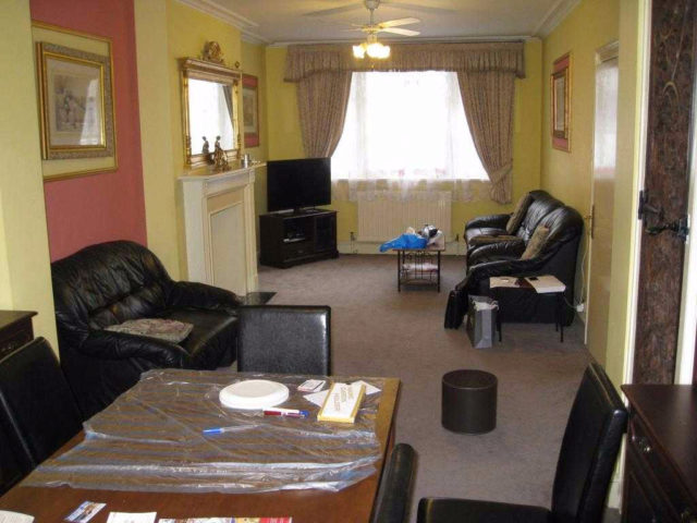  Image of 4 Bedroom Terraced for sale at London, W1H